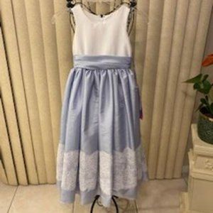 Pretty Lilac/White Taffeta & Lace Girls Formal Dress Size 6